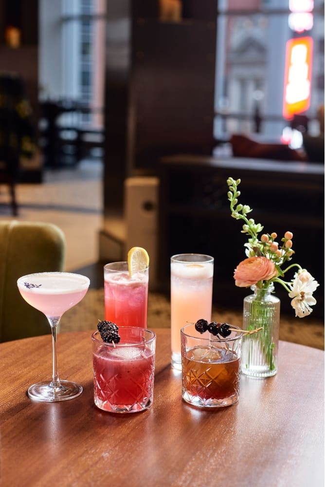 The Dime restaurant bar area at Renaissance Allentown Hotel